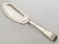 A heavy OE pattern silver fish slice. London 1801.