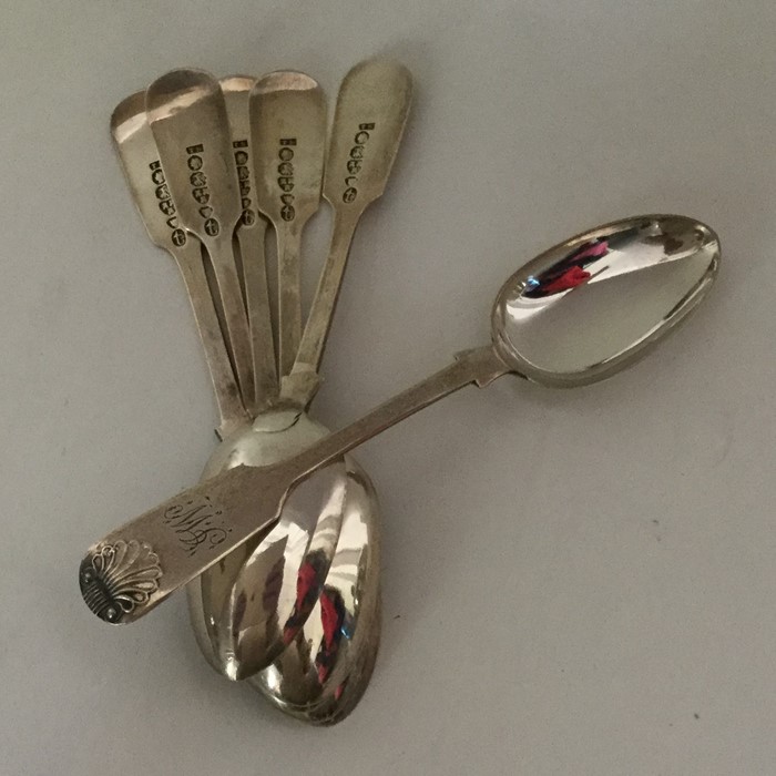 A heavy set of six fiddle pattern silver teaspoons