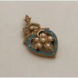 An attractive Antique Victorian heart shaped penda