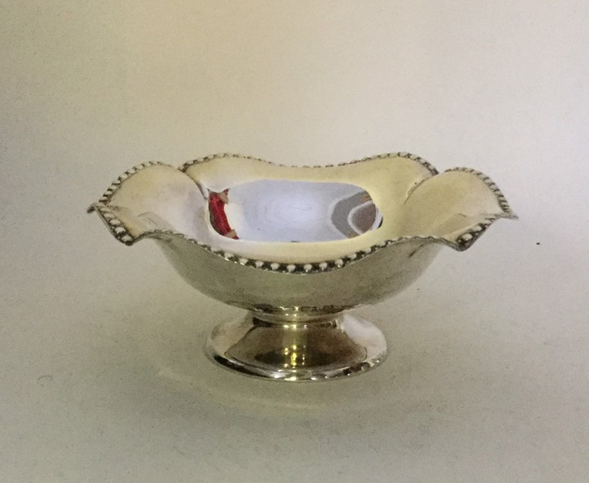 A small Edwardian silver bonbon dish. Birmingham.