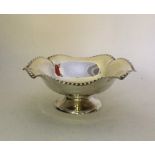 A small Edwardian silver bonbon dish. Birmingham.