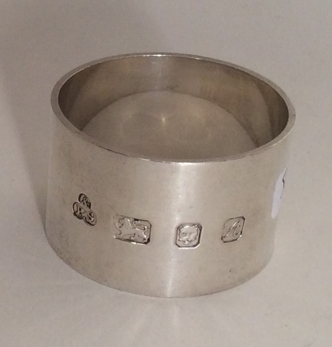 A heavy quality silver napkin ring engraved with c - Image 2 of 2