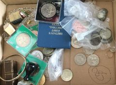 A box containing coinage, dress jewellery etc. Est