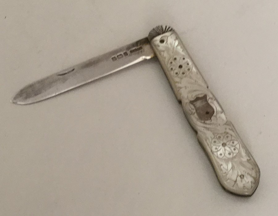 An attractive silver and MOP fruit knife. Sheffiel