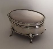 A good quality Edwardian silver oval ring box. Bir