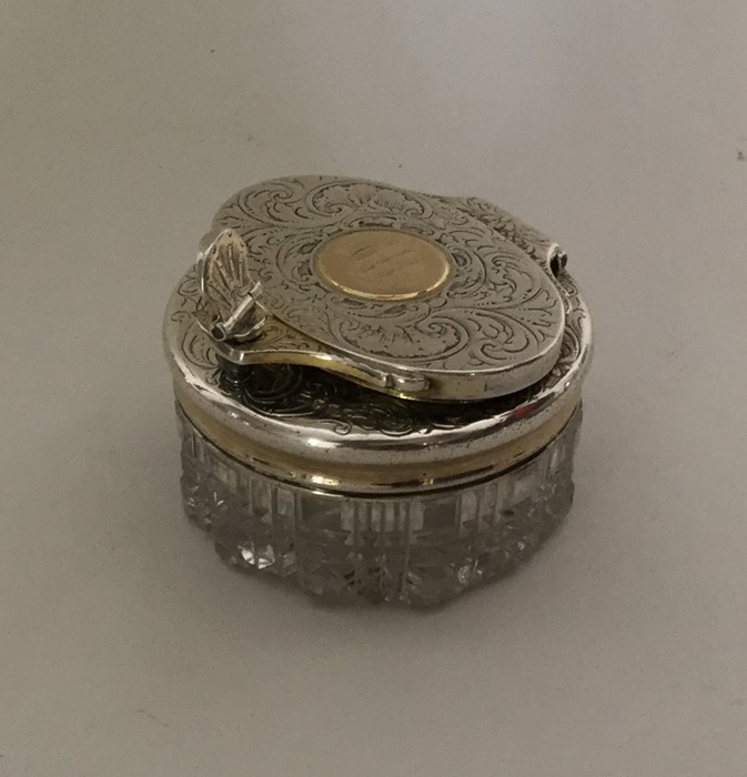 A good quality silver travelling inkwell. Est. £10