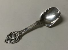 A stylish Danish silver caddy scoop. Approx. 25 gr