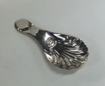 A stylish silver fluted caddy spoon. Chester. By M