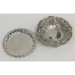 Two Edwardian silver bonbon dishes. Approx. 58 gra