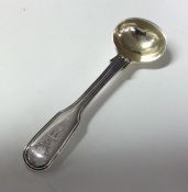 A heavy fiddle and thread silver salt spoon. Londo