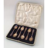 A cased set of six silver teaspoons. Approx. 41 gr