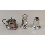 An Edwardian silver three piece part cruet. Birmin