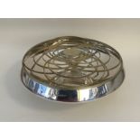 A stylish silver tapering pot pourri with wire wor