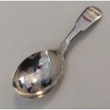 An attractive fiddle pattern silver caddy spoon wi