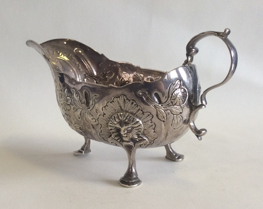 An 18th Century Irish silver sauce boat attractive - Image 3 of 4