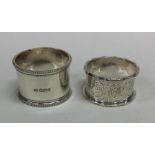 Two heavy silver plain napkin rings. Approx. 71 gr