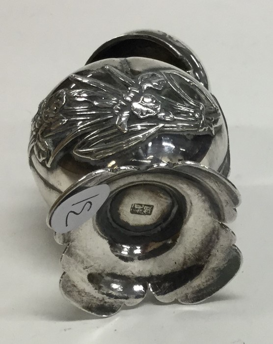 An unusual silver mustard pot of Japanese form. Ap - Image 2 of 2