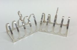 An unusual pair of five bar silver toast racks / s