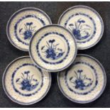 A set of five Chinese blue and white pates decorat