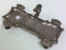 A good heavy Georgian silver snuffer tray with scr