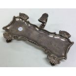 A good heavy Georgian silver snuffer tray with scr