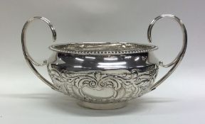 DUBLIN: A good Irish silver sugar bowl attractivel