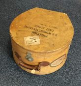 An unusual hat box. Est. £25 - £35.