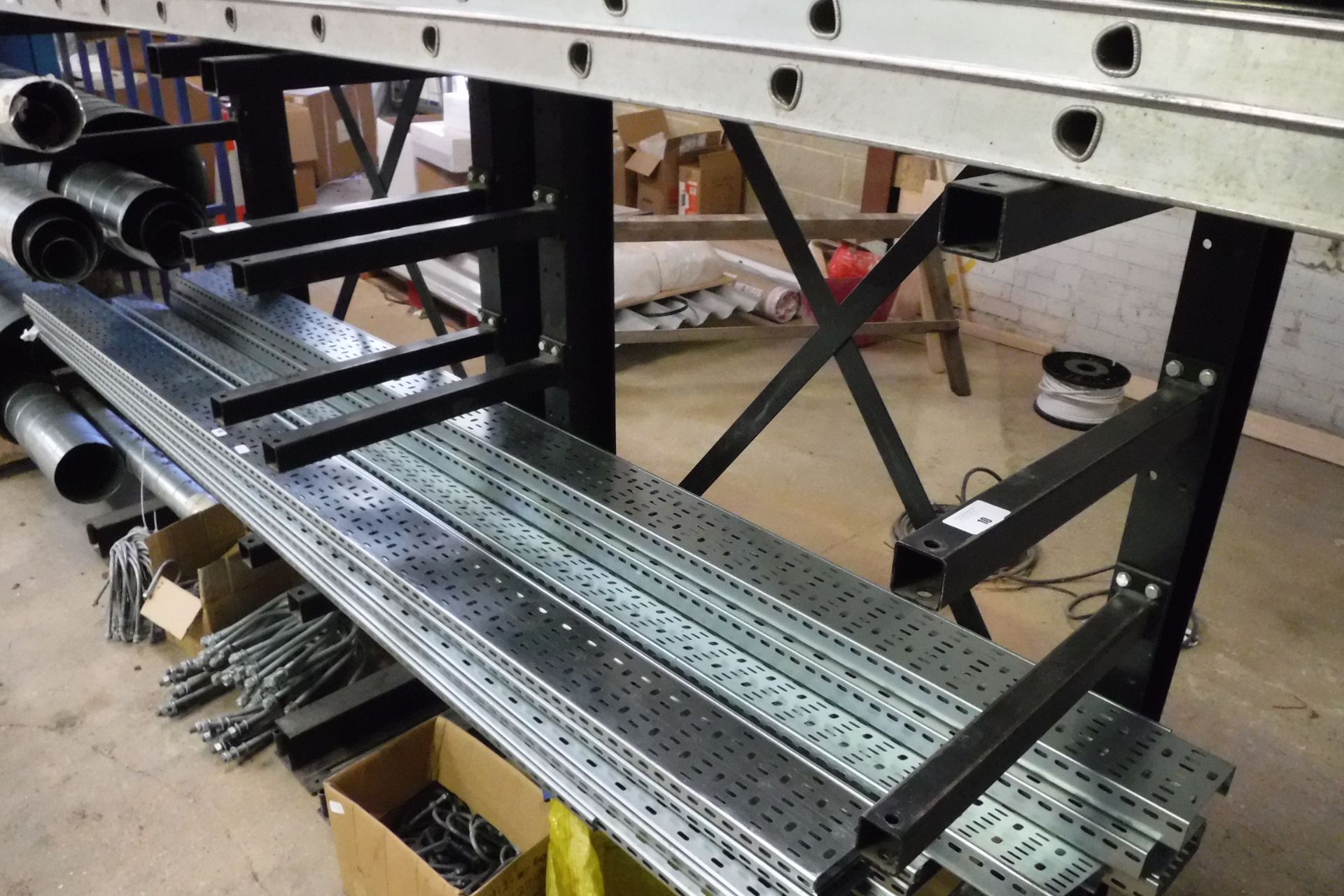 Small heavy-duty cantilever stock rack