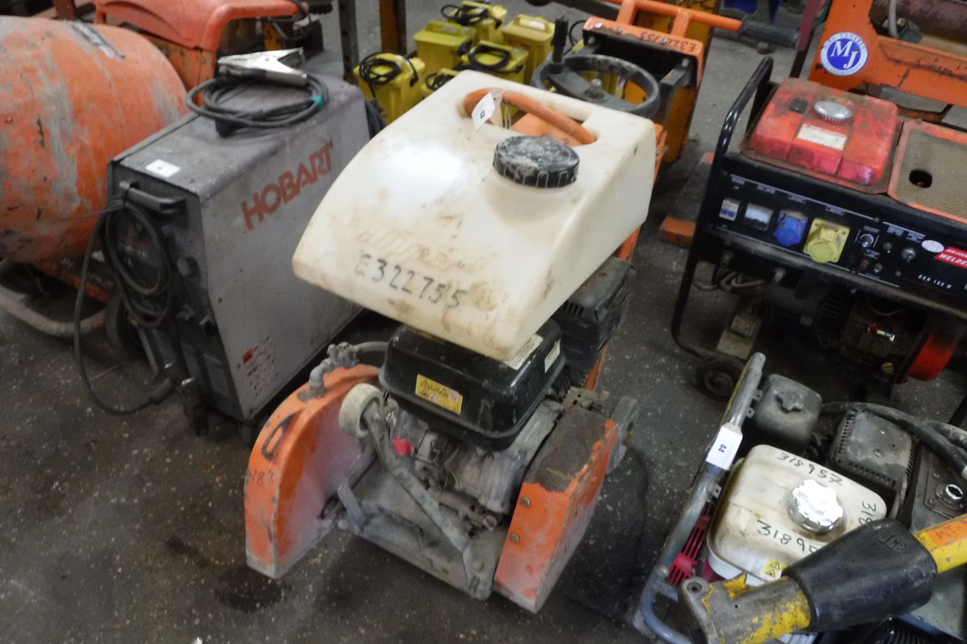 Clipper CS451 diesel engine floor saw (E322755)