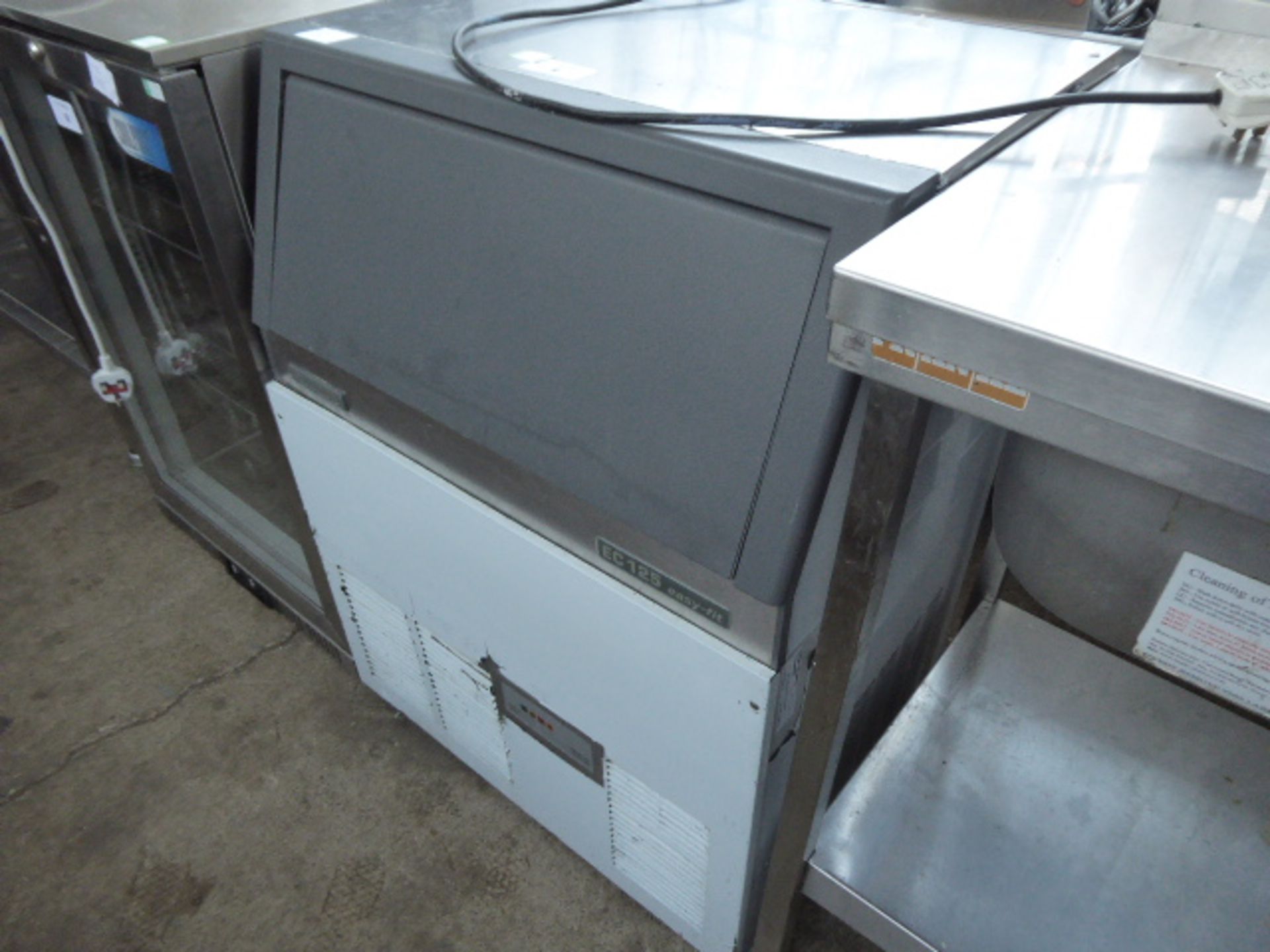 68cm Scotsman Model EC125 easy fit ice machine - 6