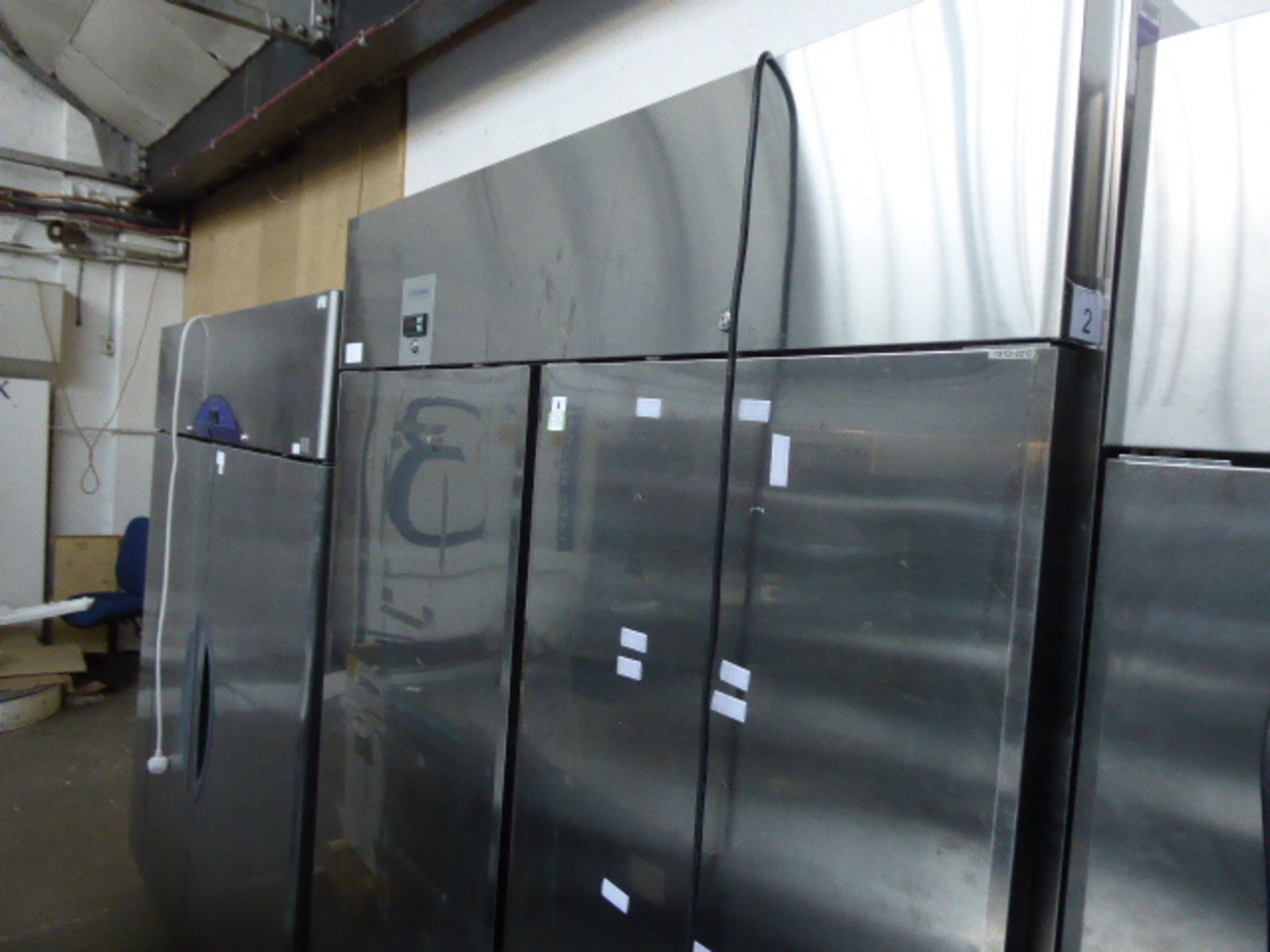 145cm Electrolux Model RE4142FFG double door freezer