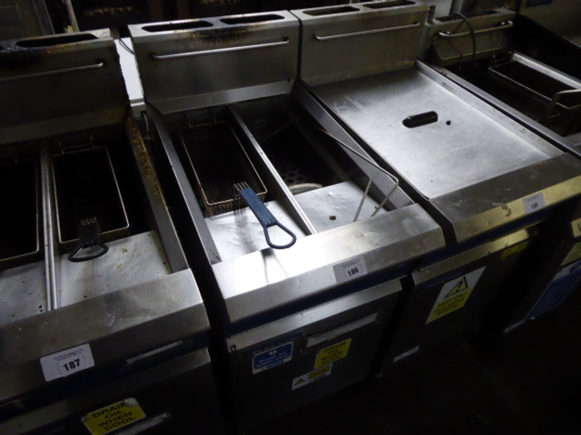 50cm gas Blue Seal GT46 twin tank fryer with single basket