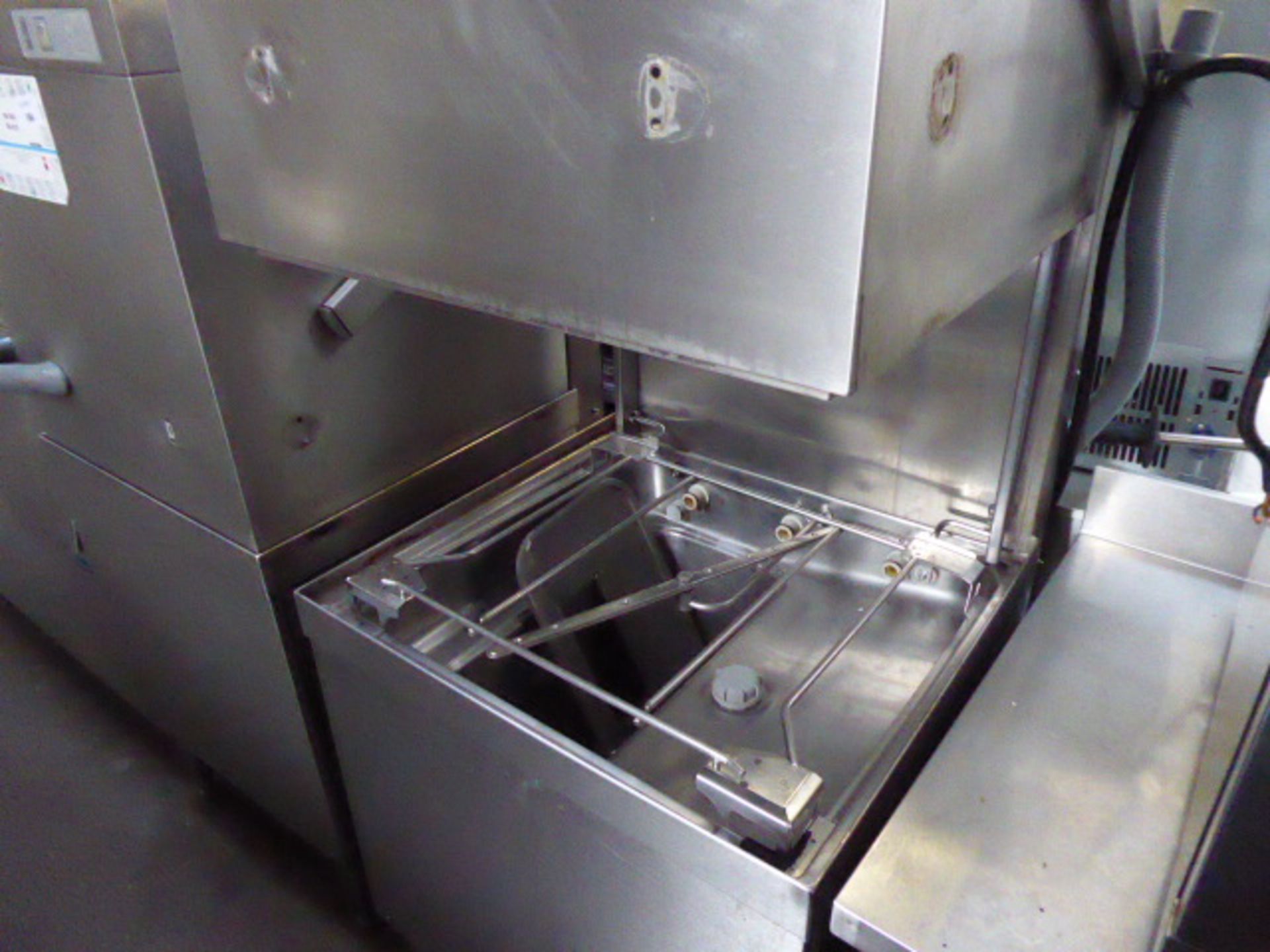 70cm Winterhalter Model GS515 lift top pass through dishwasher - Image 2 of 2
