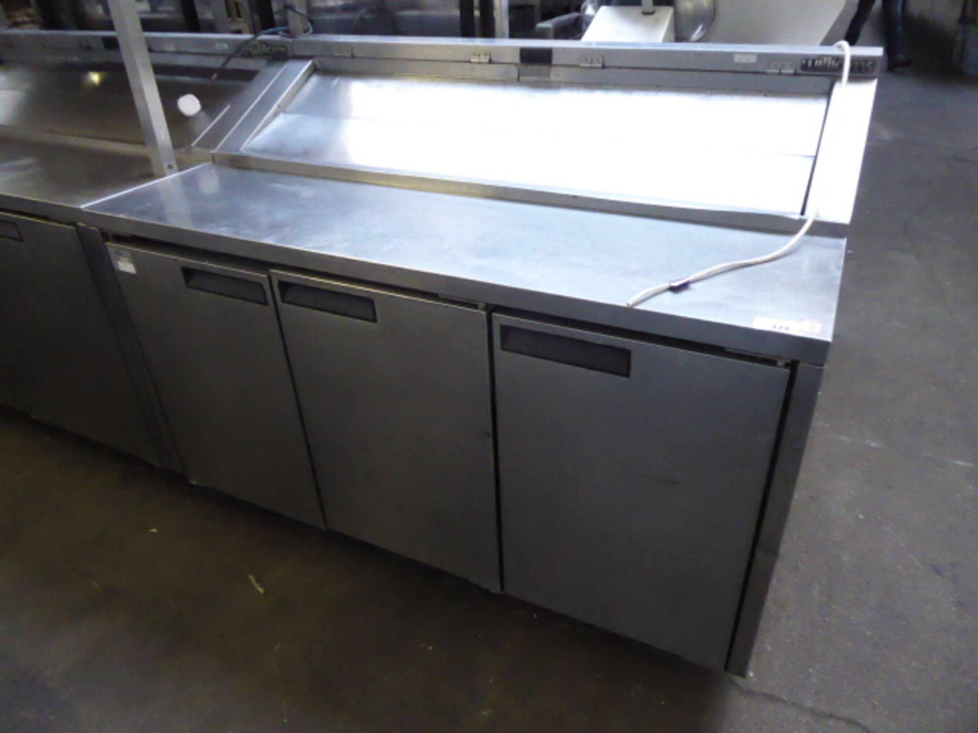 145cm Williams refrigerated pizza preparation counter with 3 doors under and cold well - failed test