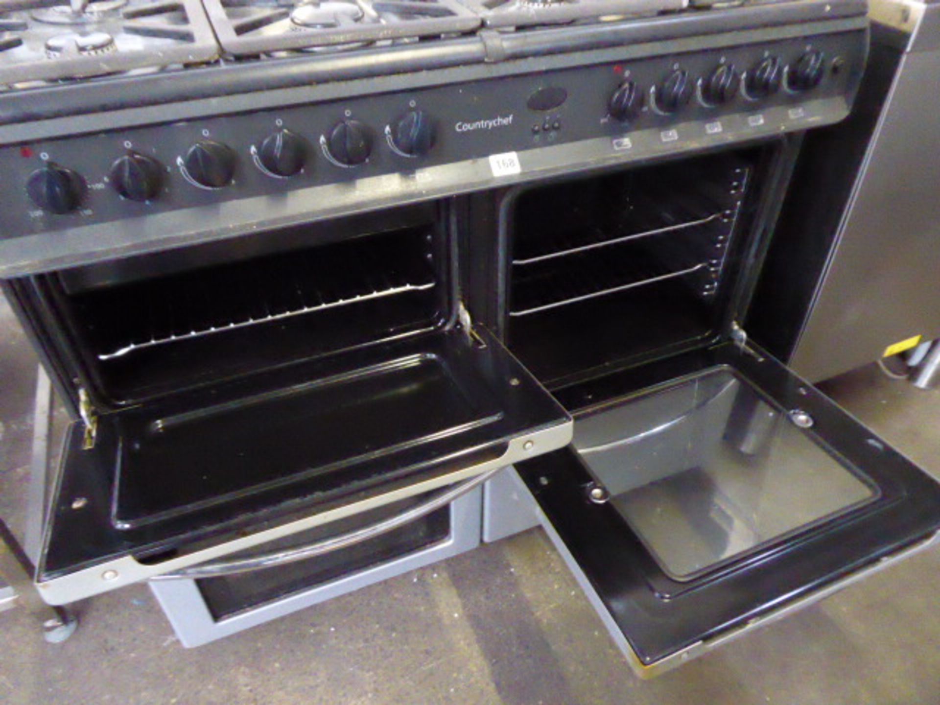 100cm gas domestic Country Chef range cooker with 8 burners and ovens under - Image 2 of 2