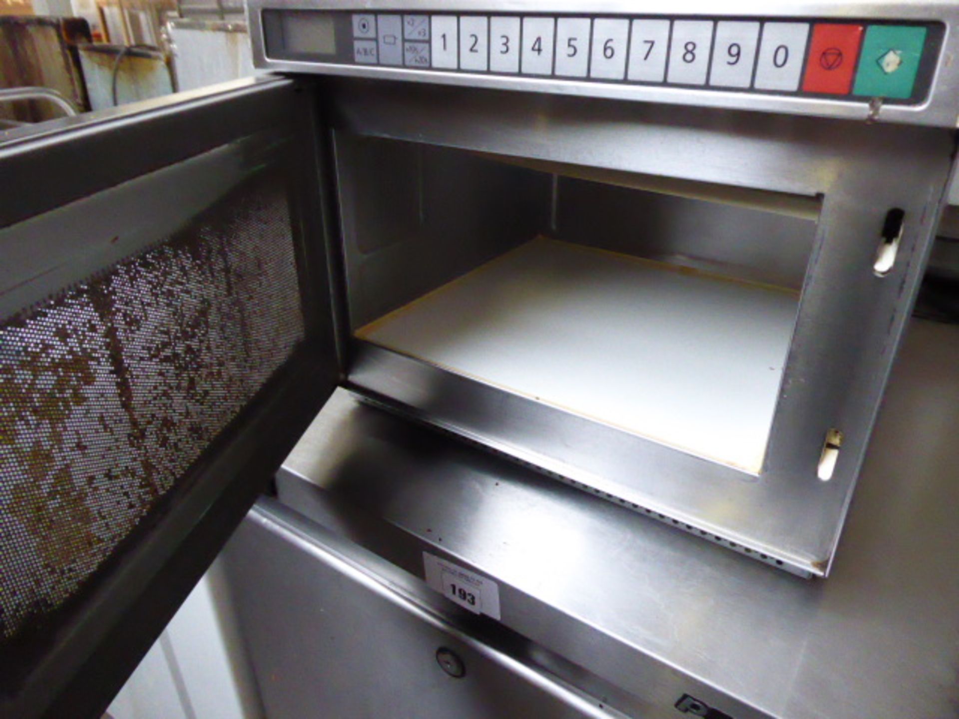 40cm commercial microwave oven - 48 - Image 2 of 2