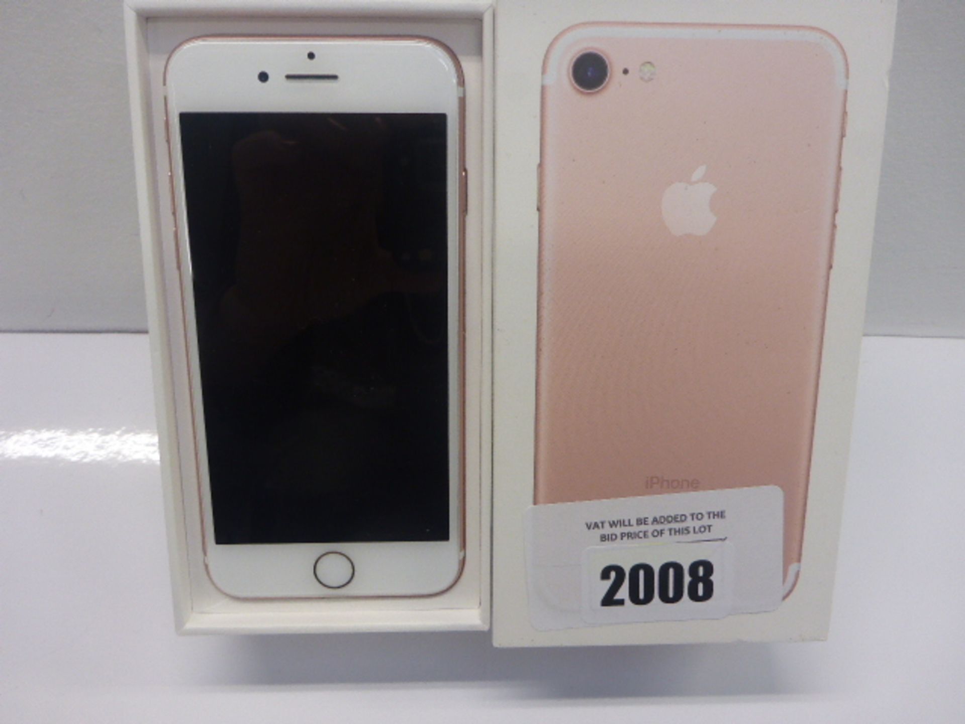 Apple iPhone 7 32GB Pink with charger and box.