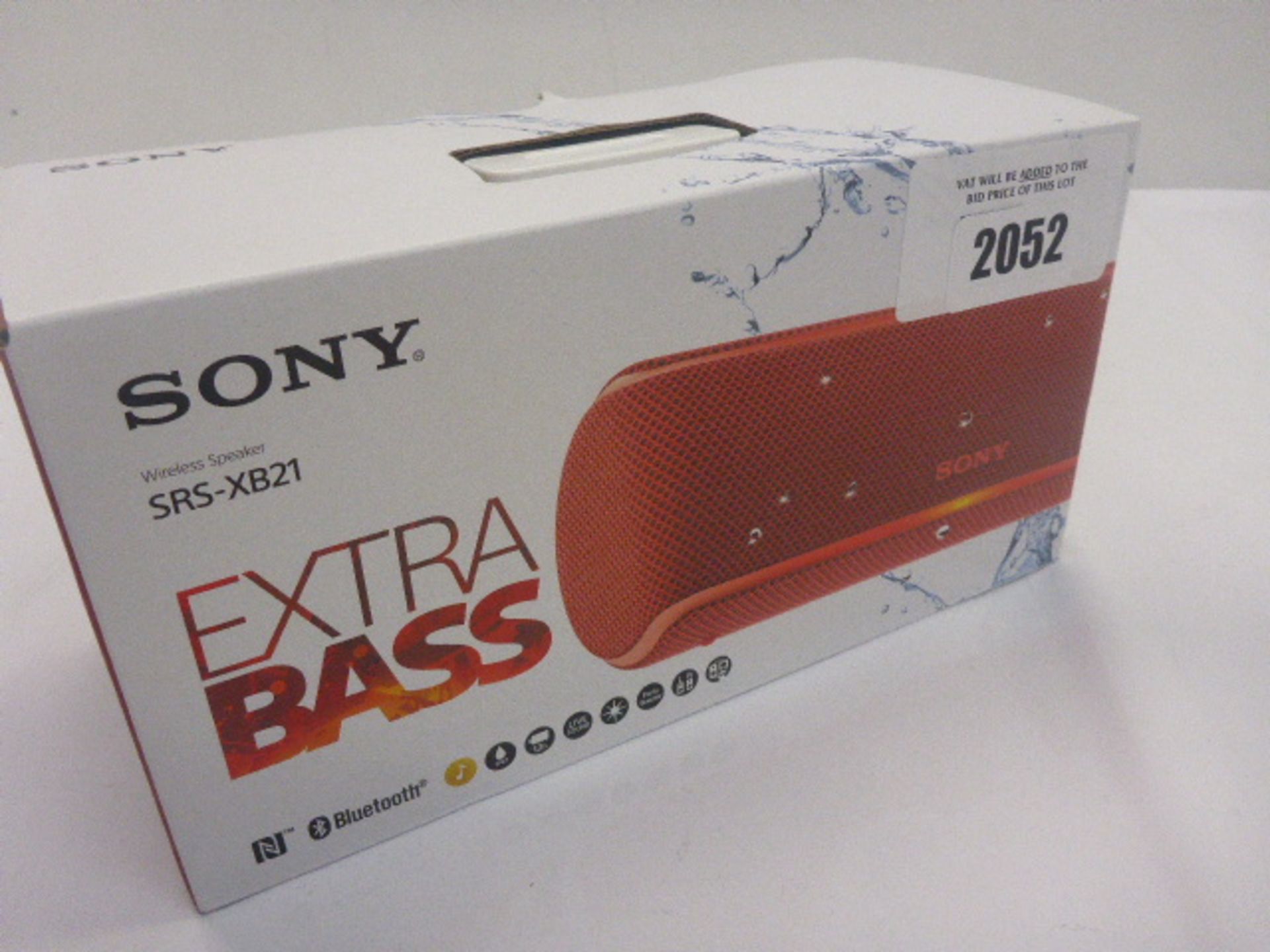 Sony Bluetooth spaeker Model SRS-XB21 in red, boxed.