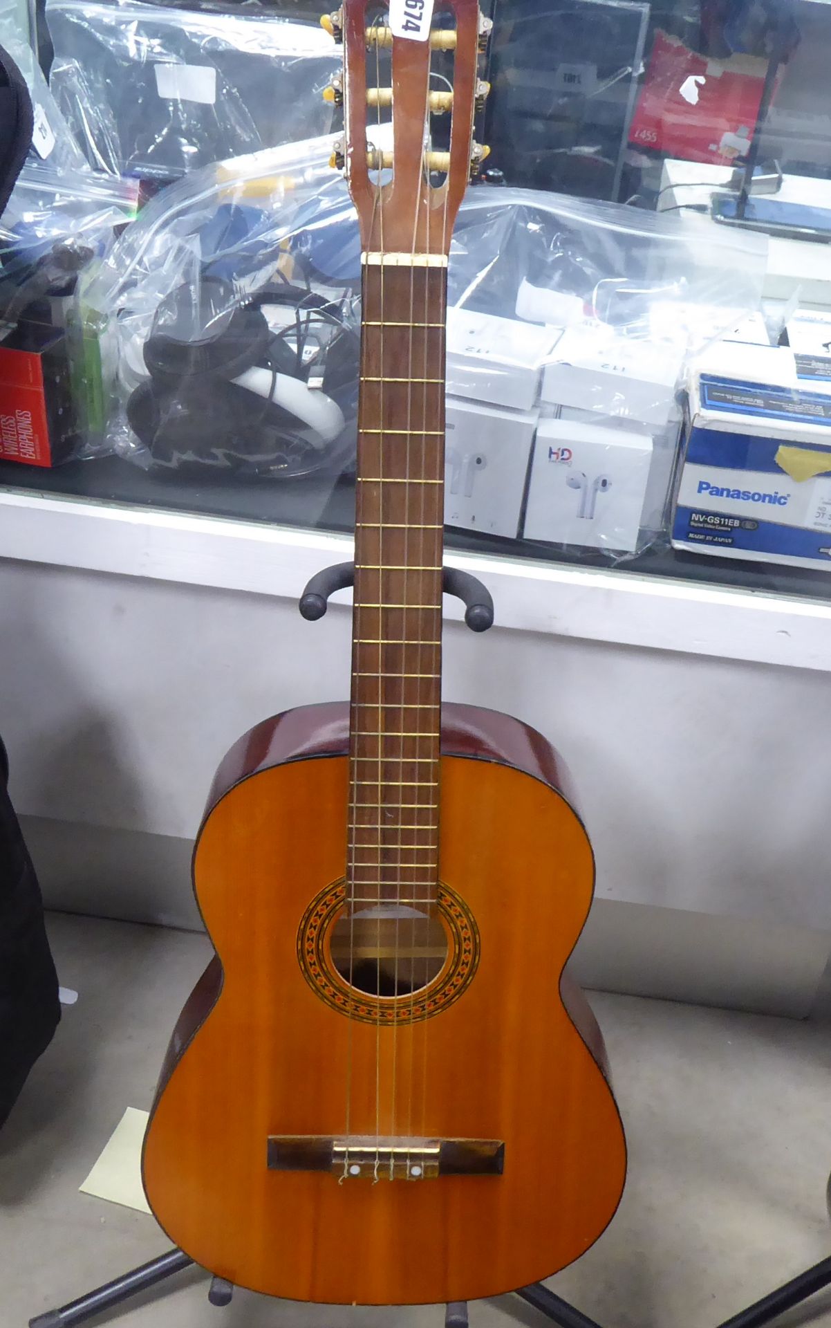 2620 - 6 string acoustic guitar with soft carry case (missing string)