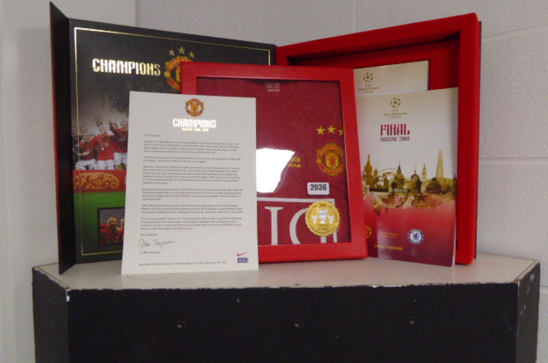 Champion's League final Moscow 2008 Manchester Utd team shirt with programme, certificate and box