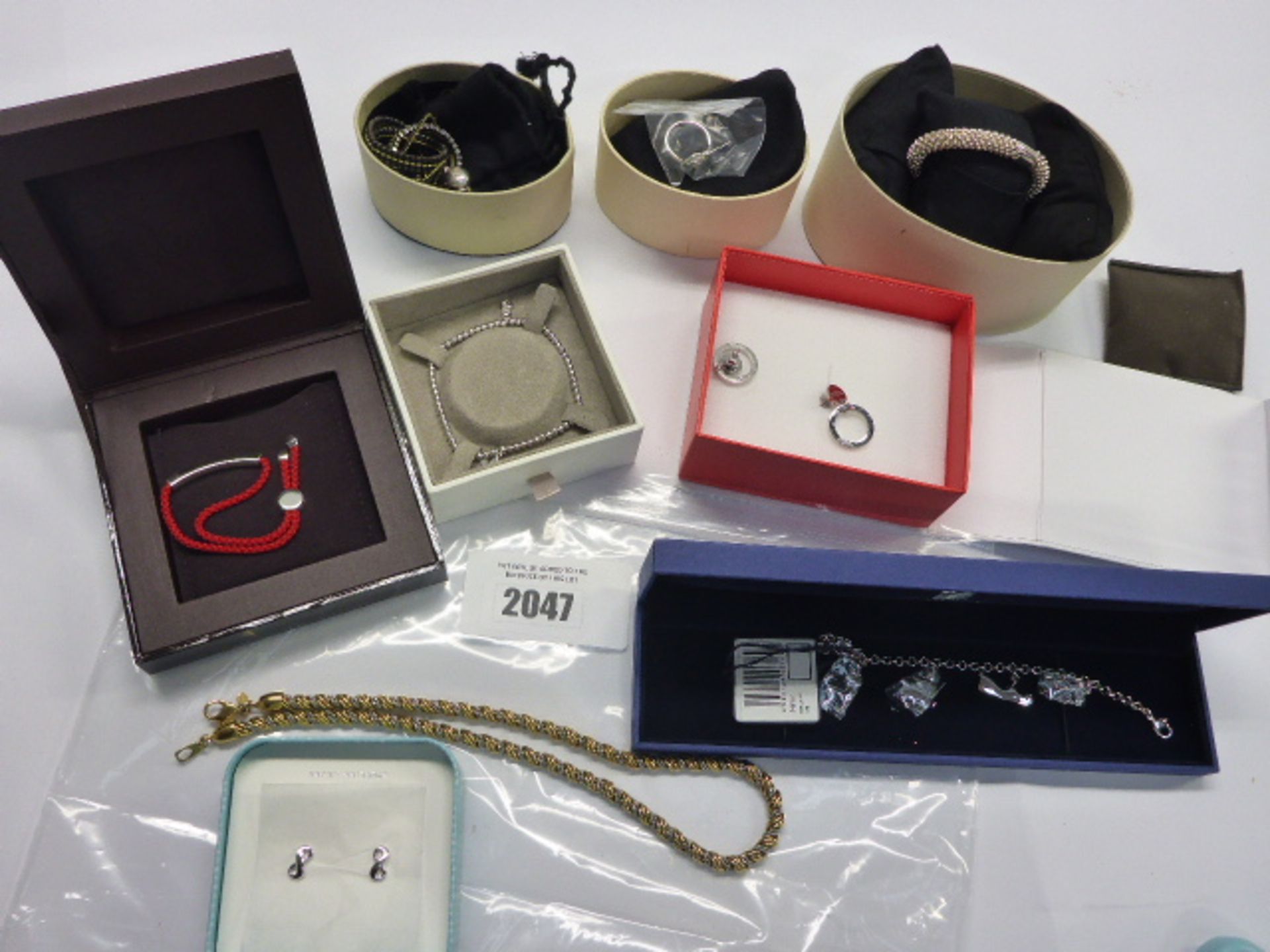 Quantity of various branded jewellery in boxes