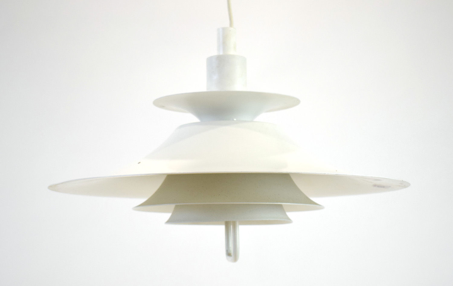 A Danish Type 1033-P white enamelled four-tier ceiling light CONDITION REPORT: Wear