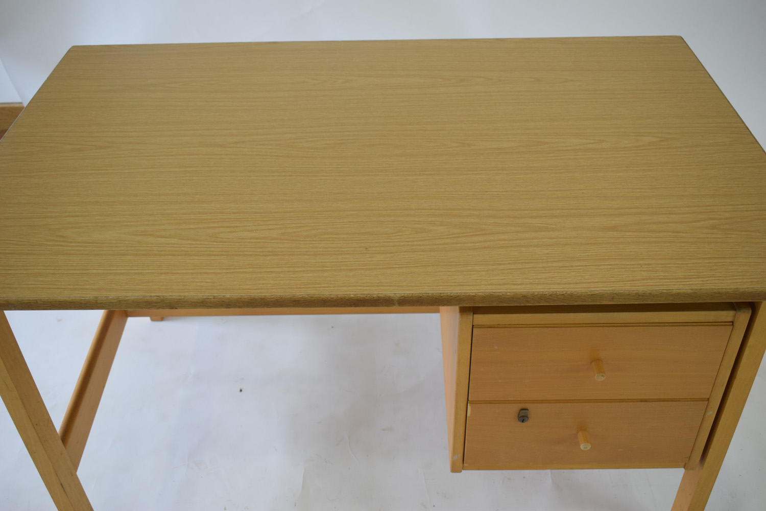 A Danish beech and laminate desk, the single pedestal with two drawers, on square supports, - Image 4 of 5