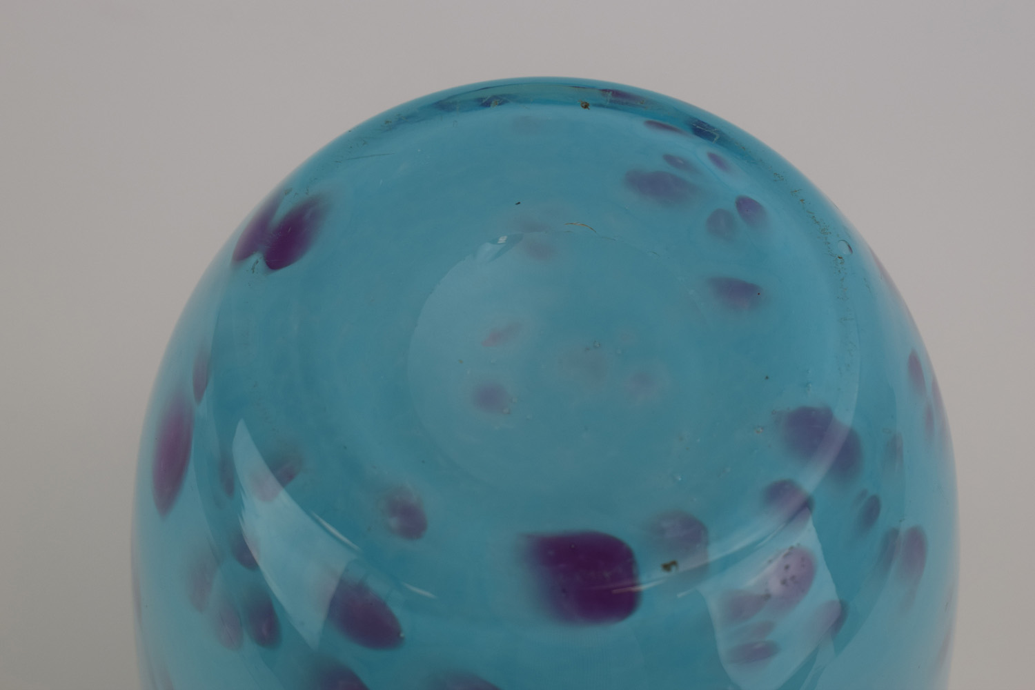 A 1970/80's turquoise cased glass vase with pale pink fish-scale type decoration, h. - Image 2 of 2