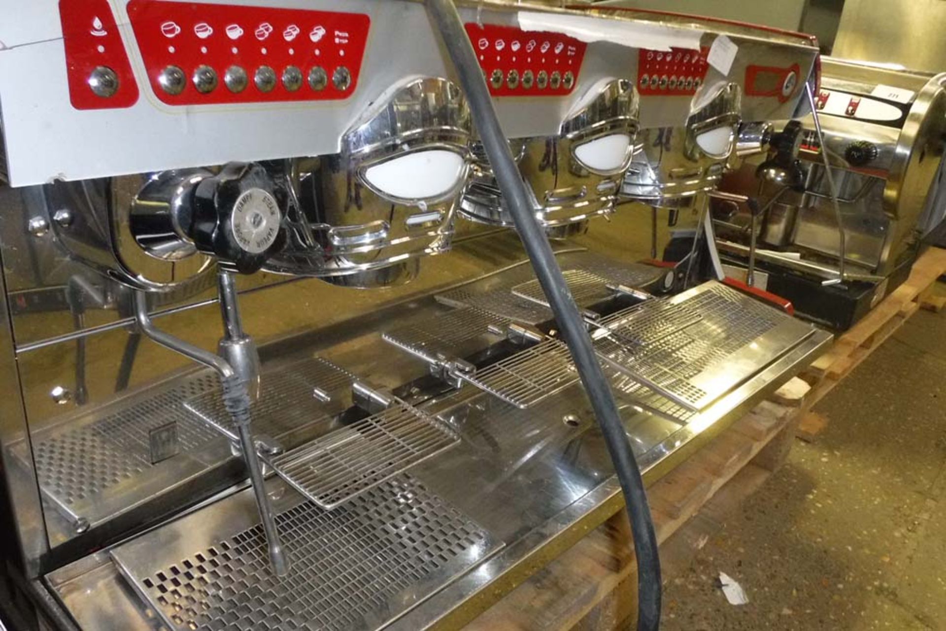 105cm Espresso Italiano Astoria SAEP 3-SV barista-type automatic 3-station coffee machine, no - Image 3 of 3