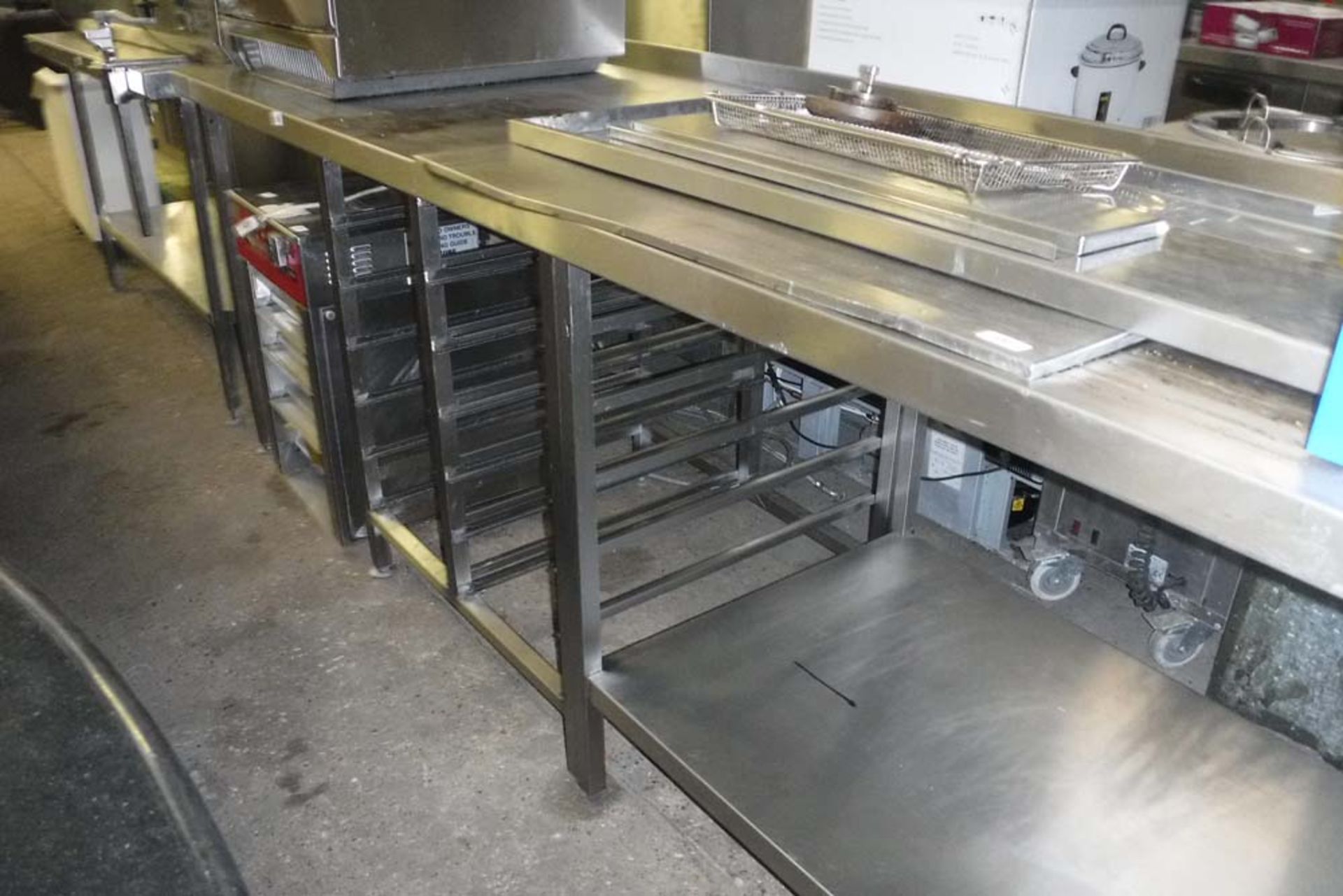 260cm stainless steel prep table with cutouts under, shelves under and space for trays - Image 2 of 2