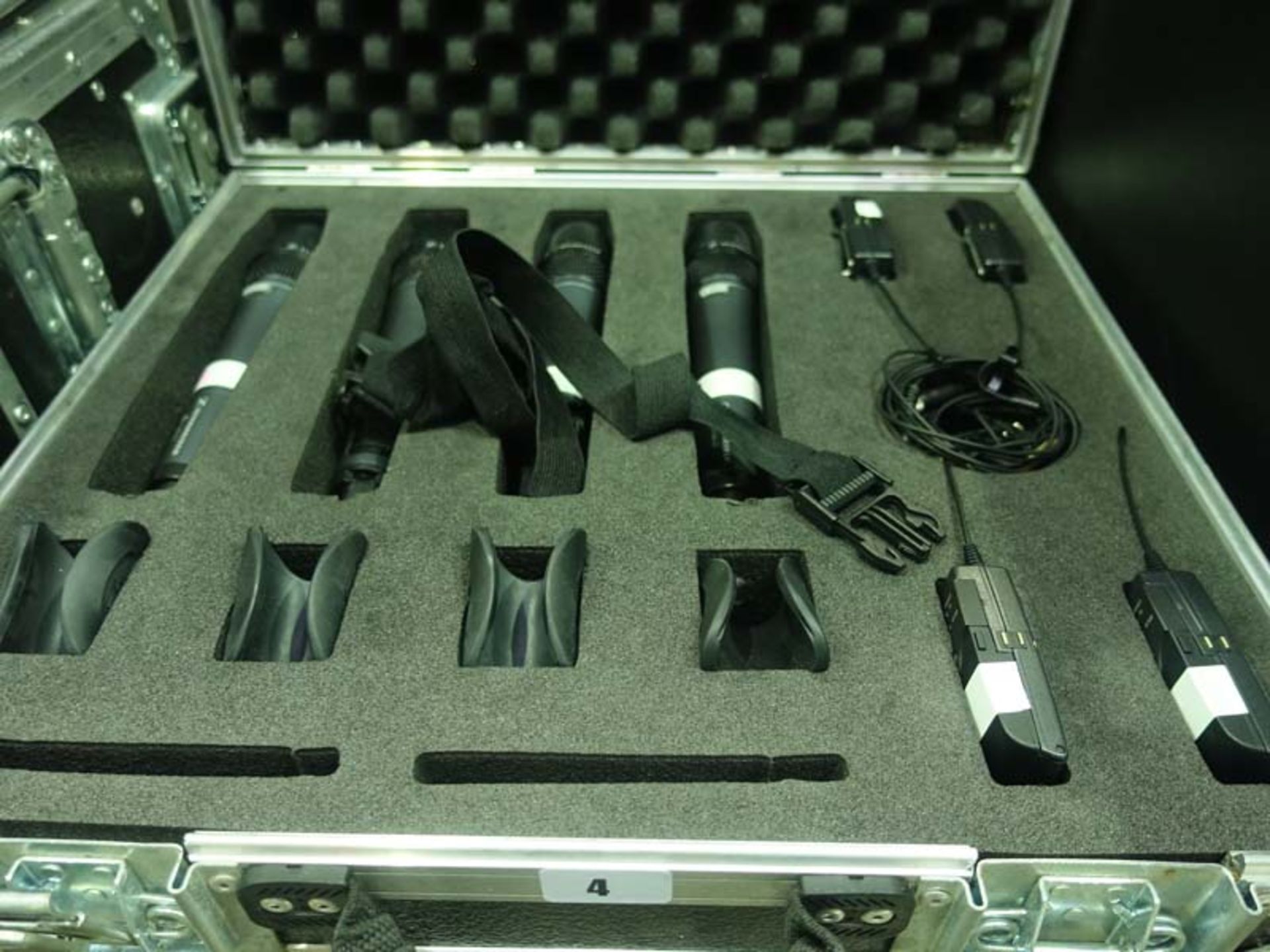 Sennheiser Quad radio mic system comprising 4 EW300G3 Diversity receivers, antenna splitter, and 4 - Image 3 of 3