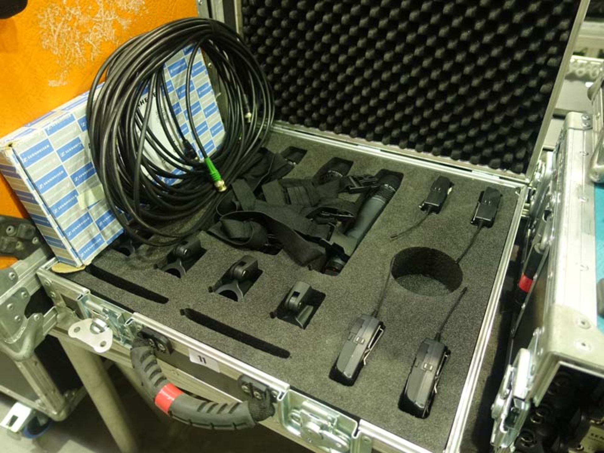 Sennheiser Quad radio mic system comprising 4 EW300G3 Diversity receivers, antenna splitter, and 4 - Image 2 of 2