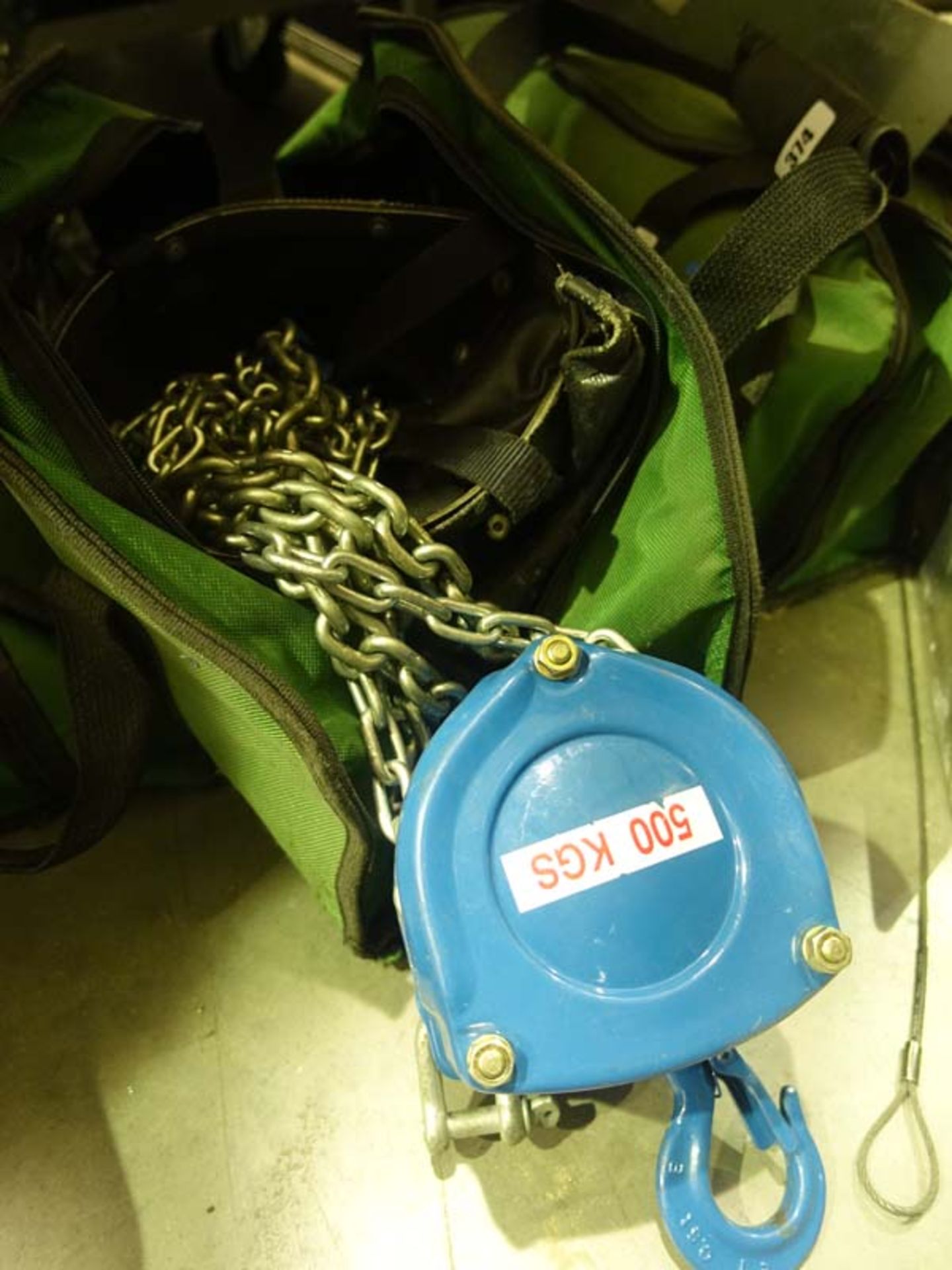 4 500kg capacity chain hoists in bags