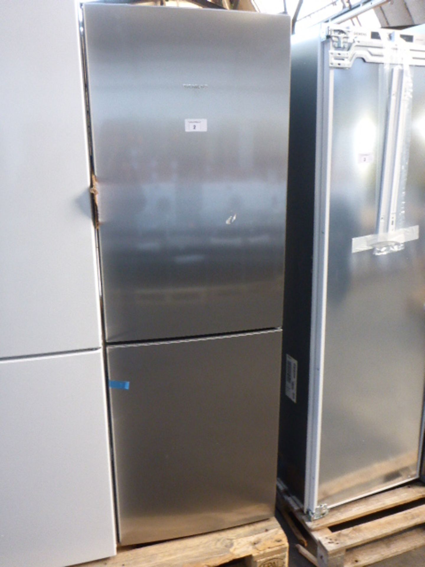 KG33VVI31GB Siemens Free-standing fridge-freezer